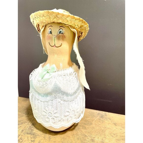Vintage Hand Painted Farmer Bunny Gourd Art Shaker Style Lace Dress & Straw Hat - Picture 3 of 6